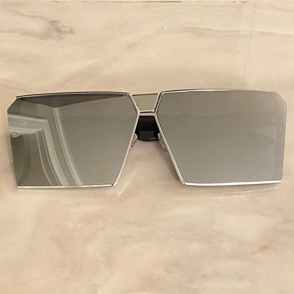 Fashion nova brand new sunglasses! Never worn